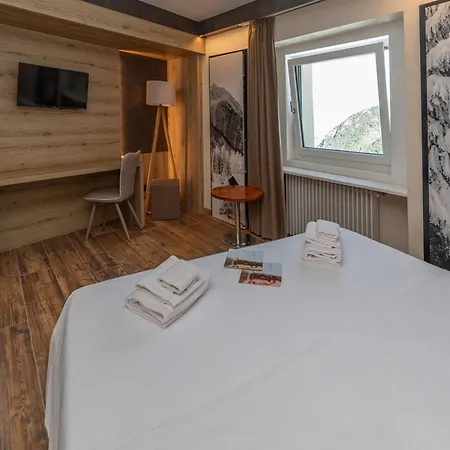 托瑞水疗酒店及餐厅 4* Oulx